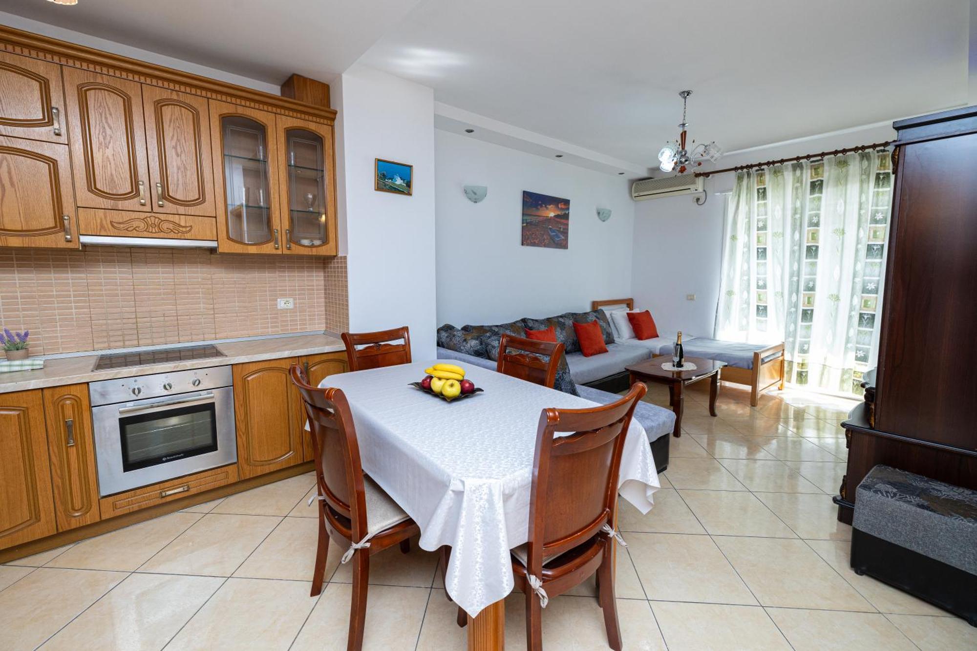 Lucas Apartments Rental Вльора Екстер'єр фото