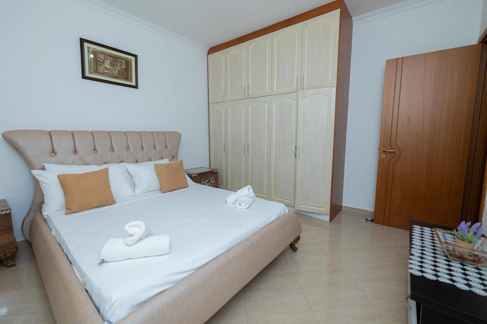 Lucas Apartments Rental Вльора Екстер'єр фото